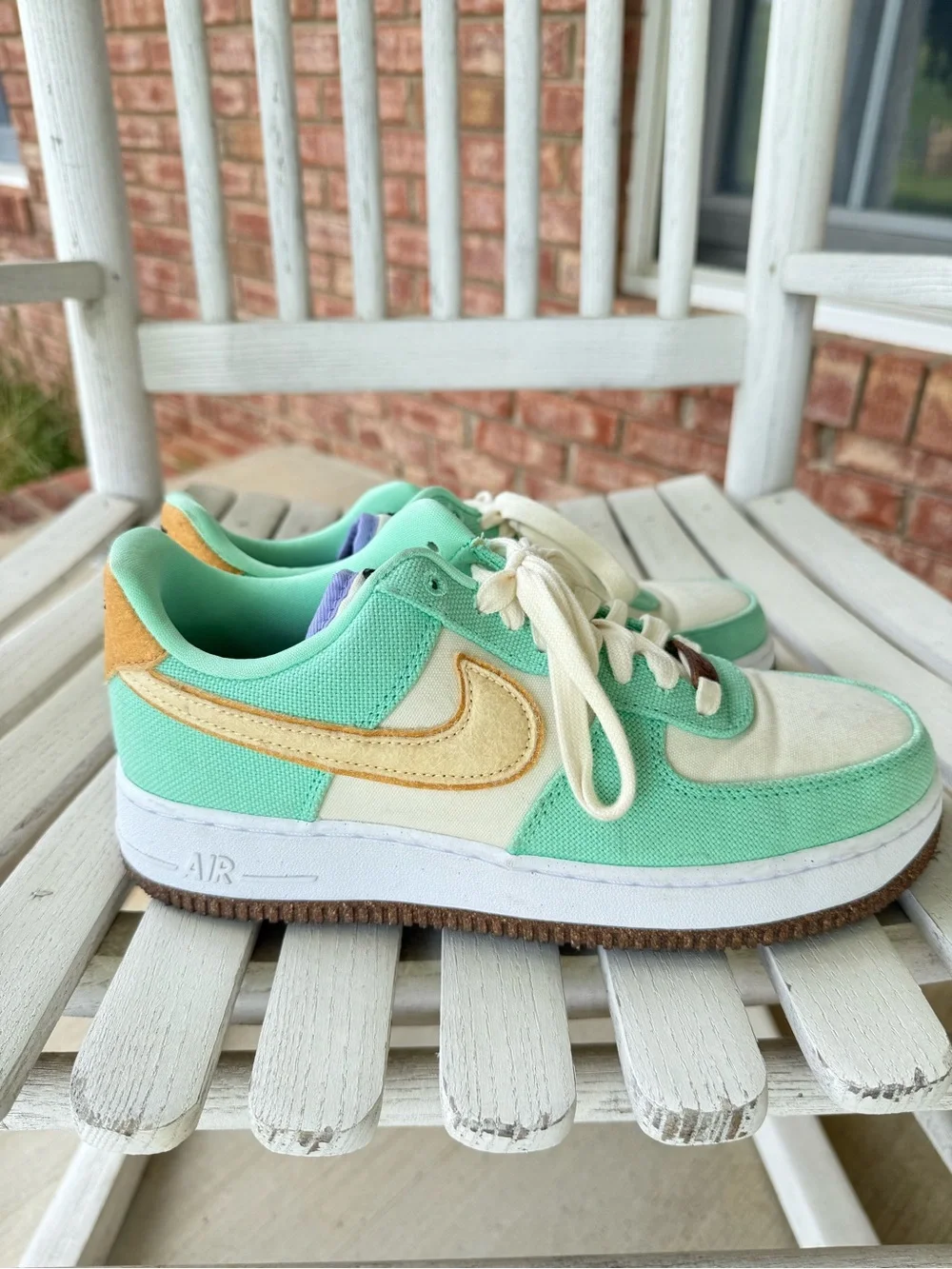 Nike Air Force 1 ‘07 pineapple